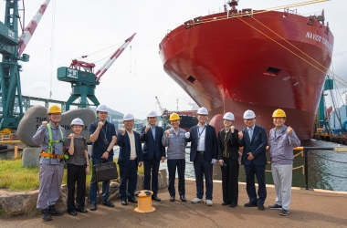President Rhee Visits HJ Shipbuilding & Construction and Attends Meeting with Small and Medium-Sized Shipbuilders
